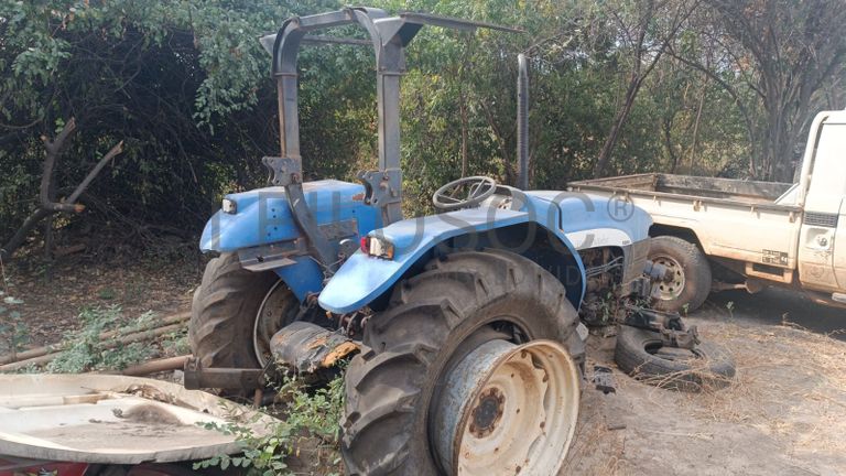 Trator - New Holland/TD80