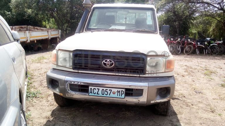 Toyota/Land Cruiser - 2013