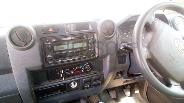 Toyota/Land Cruiser - 2013