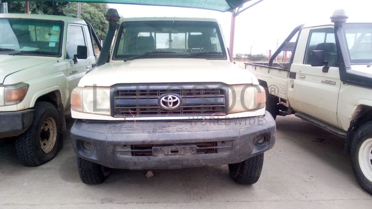 Toyota/Land Cruiser - 2013