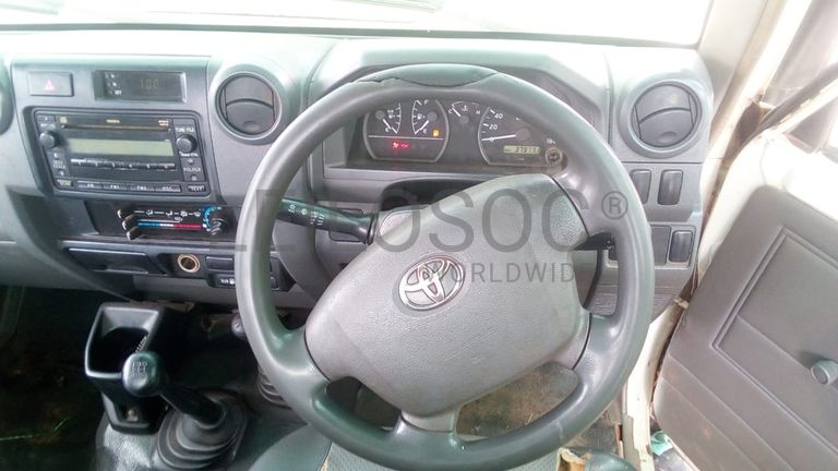 Toyota/Land Cruiser - 2013