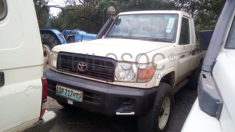 Toyota/Land Cruiser - 2013