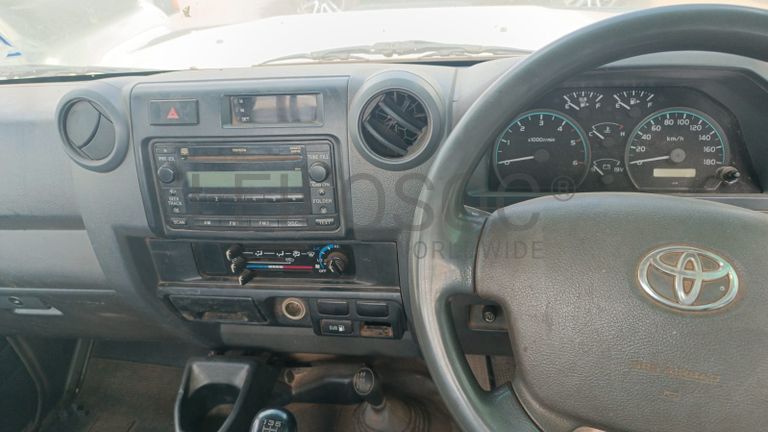 Toyota/LandCruiser - 2013