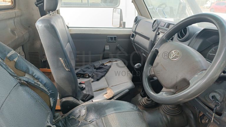 Toyota/LandCruiser - 2013