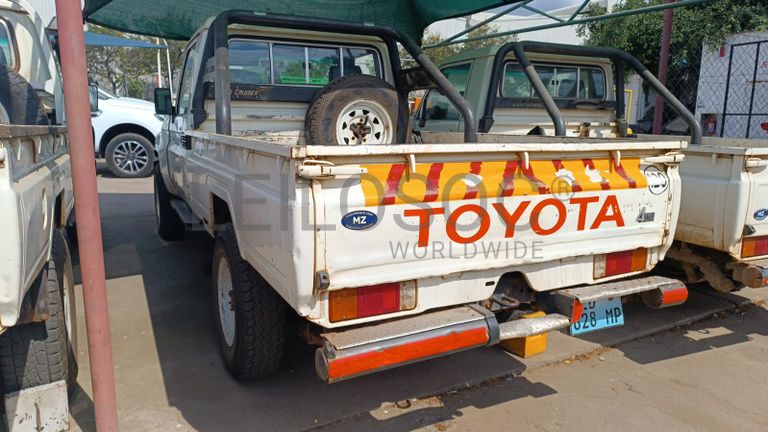 Toyota/LandCruiser - 2014