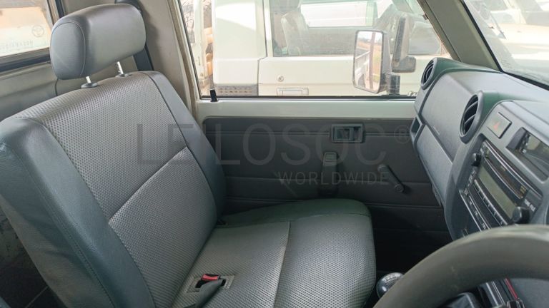 Toyota/LandCruiser - 2014