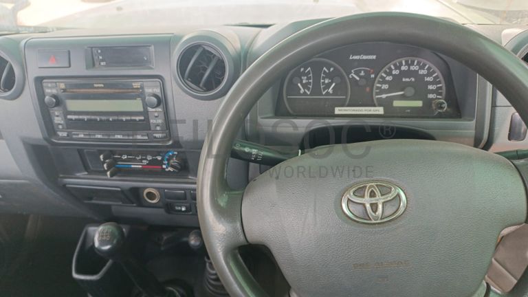 Toyota/LandCruiser - 2014
