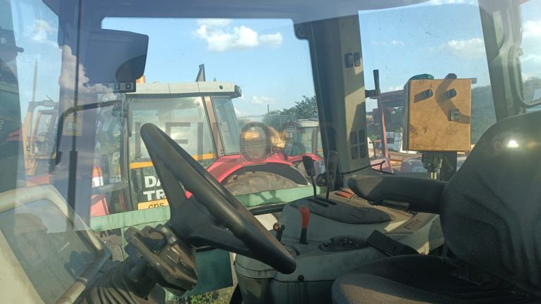 Massey Ferguson 5445