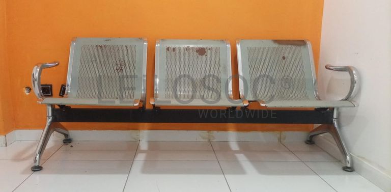 Uma cadeira de espera