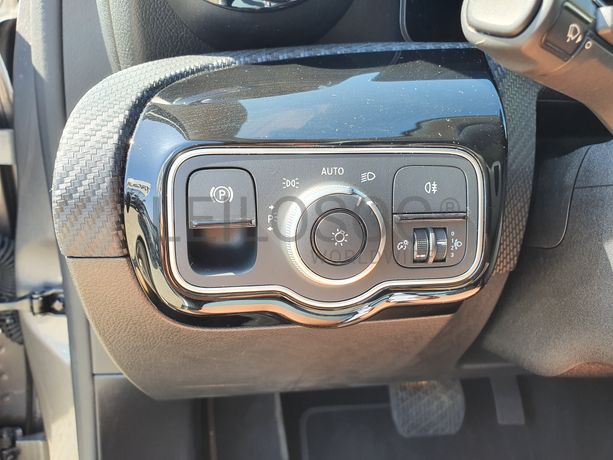 Mercedes-Benz A250E · Ano 2023