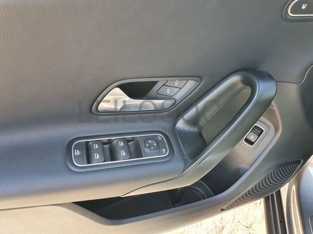 Mercedes-Benz A250E · Ano 2023