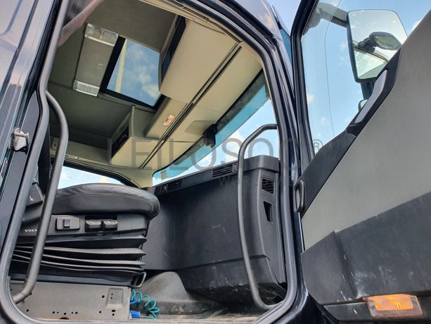 Volvo FH 6X4 · Ano 2014