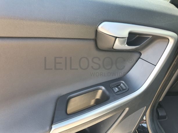 Volvo XC60 · Ano 2010