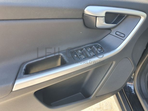 Volvo XC60 · Ano 2010