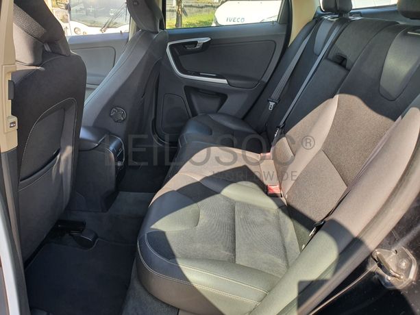 Volvo XC60 · Ano 2010