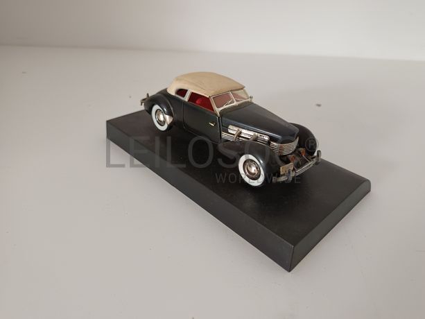 Miniatura Veículo Escala 1:43