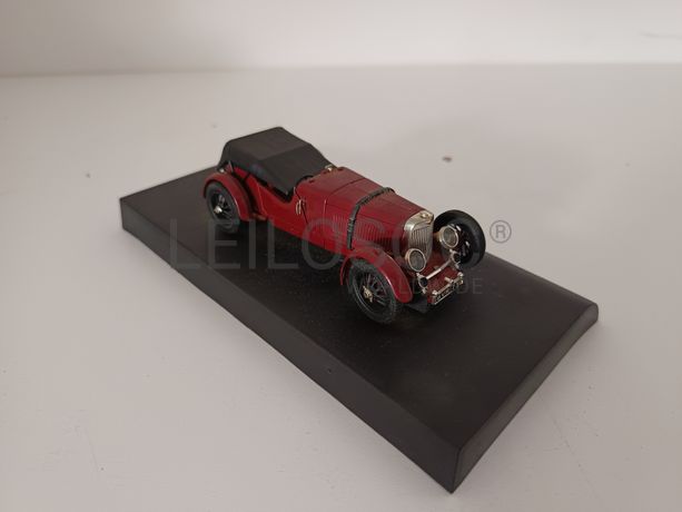 Miniatura Veículo Escala 1:43