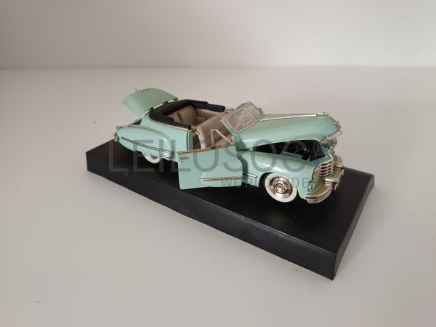 Miniatura Veículo Escala 1:43