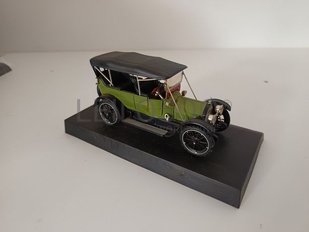 Miniatura Veículo Escala 1:43