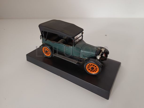 Miniatura Veículo Escala 1:43