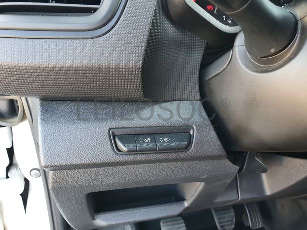 Renault Trafic · Ano 2022