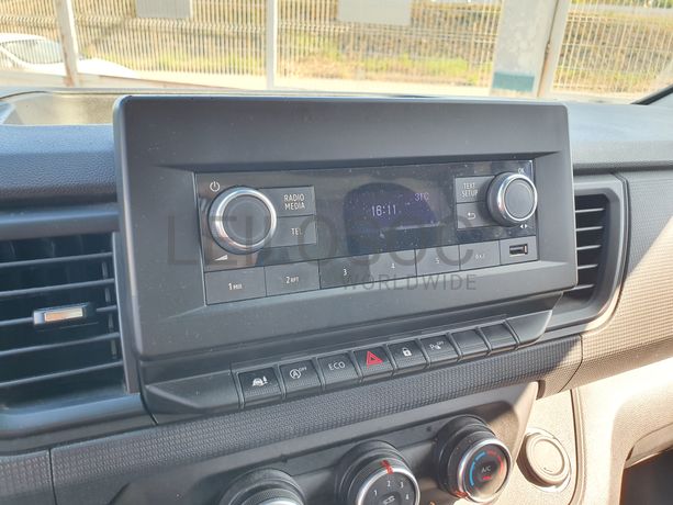Renault Trafic · Ano 2022