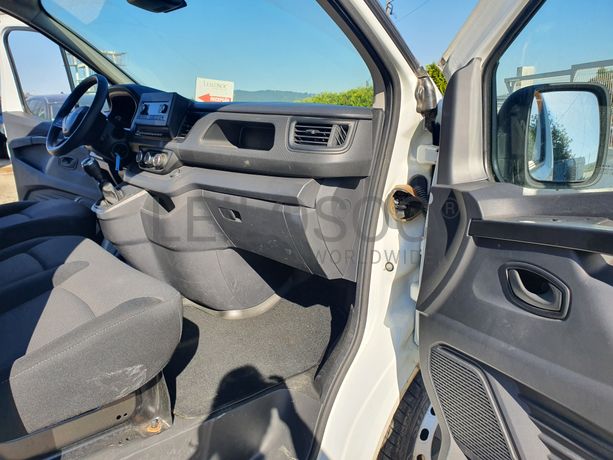 Renault Trafic · Ano 2022
