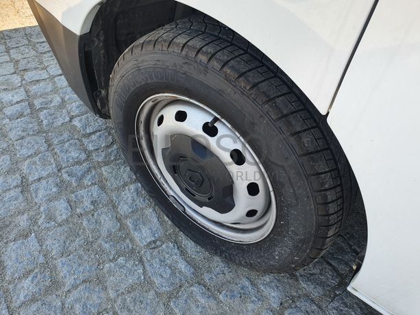 Renault Trafic · Ano 2022