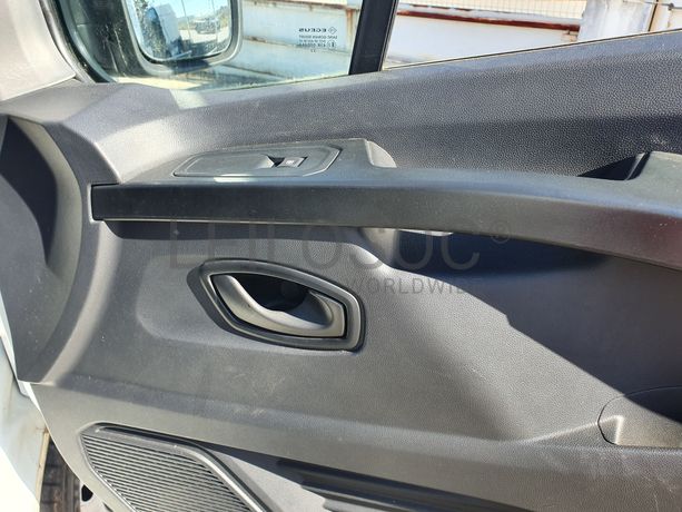 Renault Trafic · Ano 2022