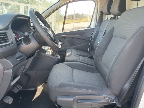 Renault Trafic · Ano 2022