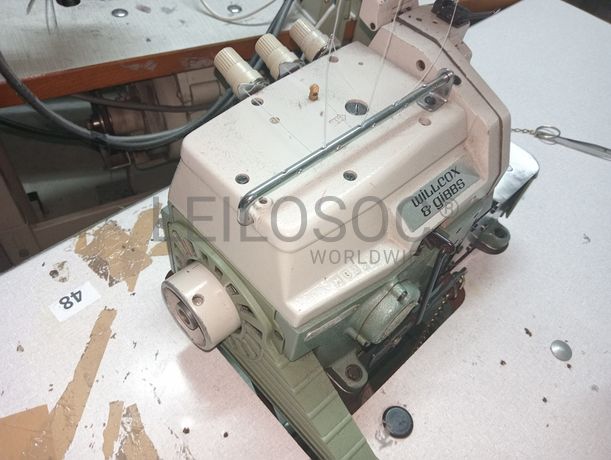 Máquina de Corte e Cose