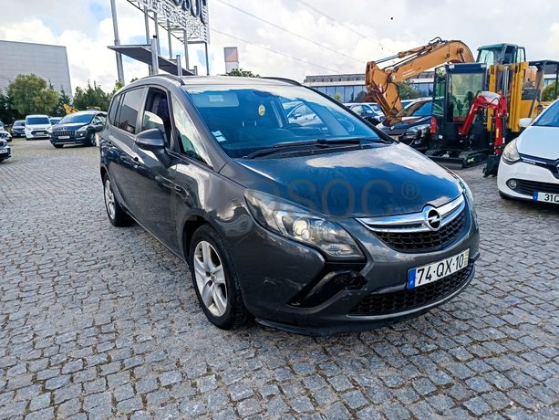 Opel Zafira · Ano 2012