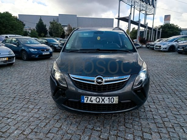 Opel Zafira · Ano 2012