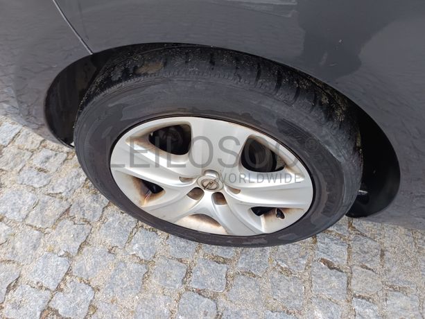 Opel Zafira · Ano 2012