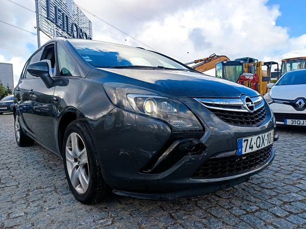 Opel Zafira · Ano 2012