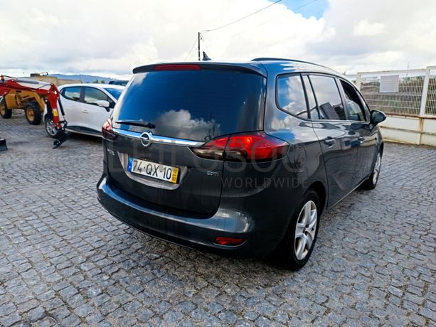 Opel Zafira · Ano 2012