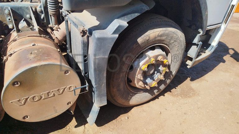 Camião Volvo FM 12 440CV