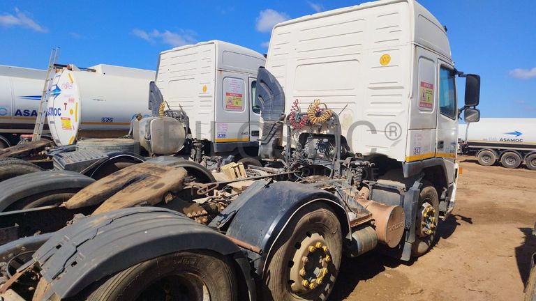Camião Volvo FM 12 440CV