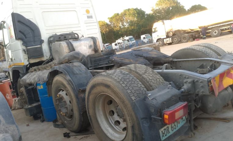 Camião Volvo FM 440