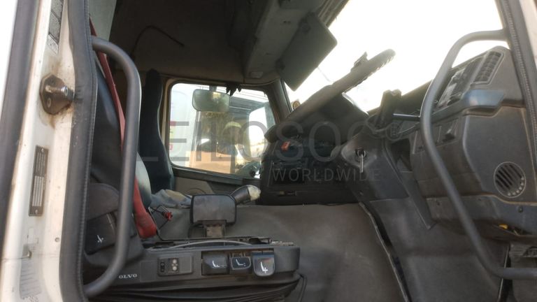 Camião Volvo FM 440