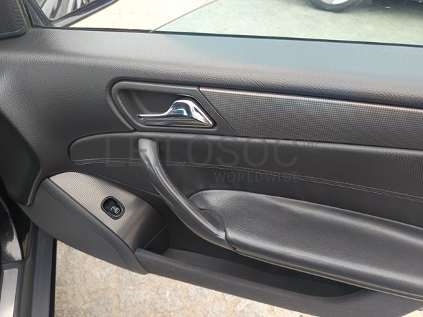 Mercedes-Benz C220 CDI · Ano 2002