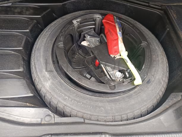 Mercedes-Benz C220 CDI · Ano 2002