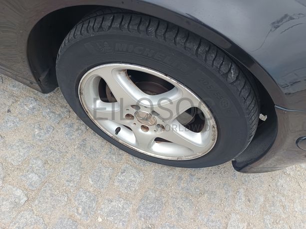 Mercedes-Benz C220 CDI · Ano 2002