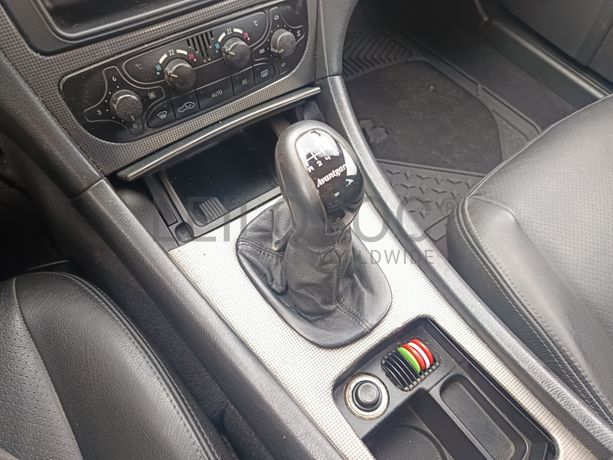 Mercedes-Benz C220 CDI · Ano 2002