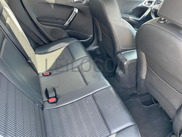 Peugeot 2008 1.6HDI · Ano 2015