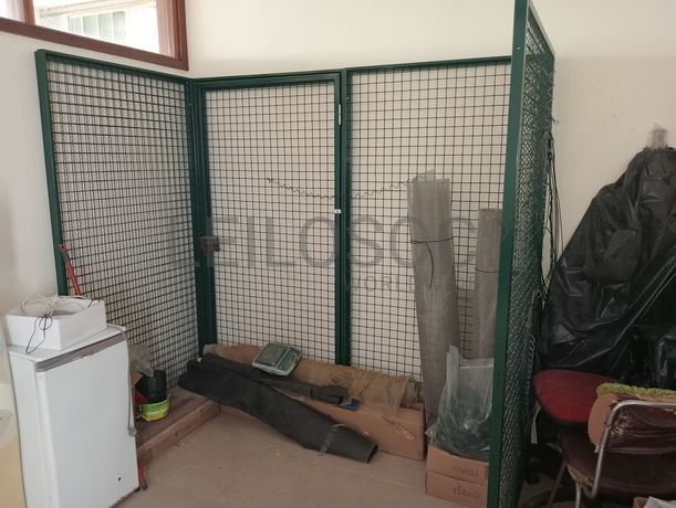 Fabrico de Redes e Vedações: Máquinas, Equipamentos, Stock e Matéria-prima