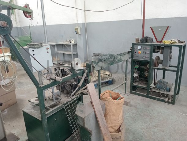 Fabrico de Redes e Vedações: Máquinas, Equipamentos, Stock e Matéria-prima