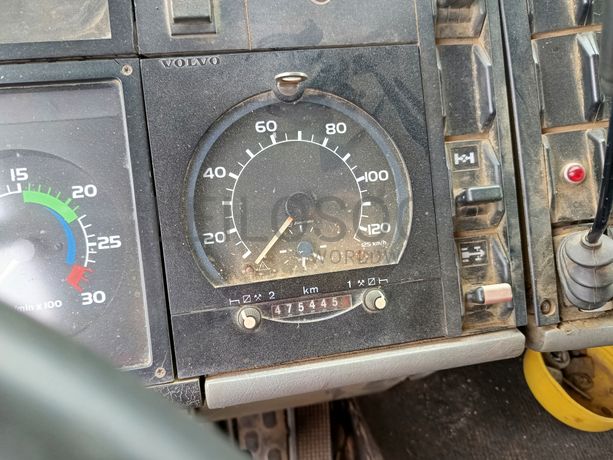 Volvo FL 619-65 · Ano 1999