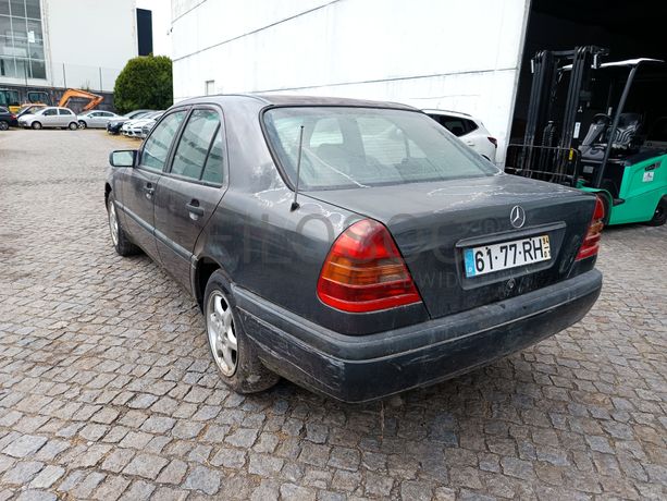 Mercedes-Benz C220 D · Ano 1994
