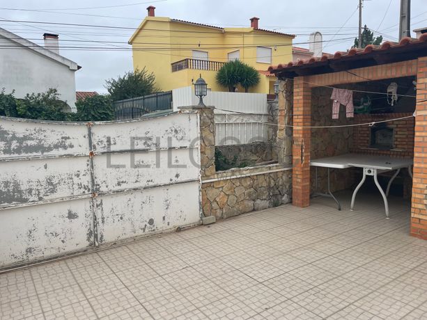 Moradia V4 com logradouro · Quinta do Conde, Sesimbra
